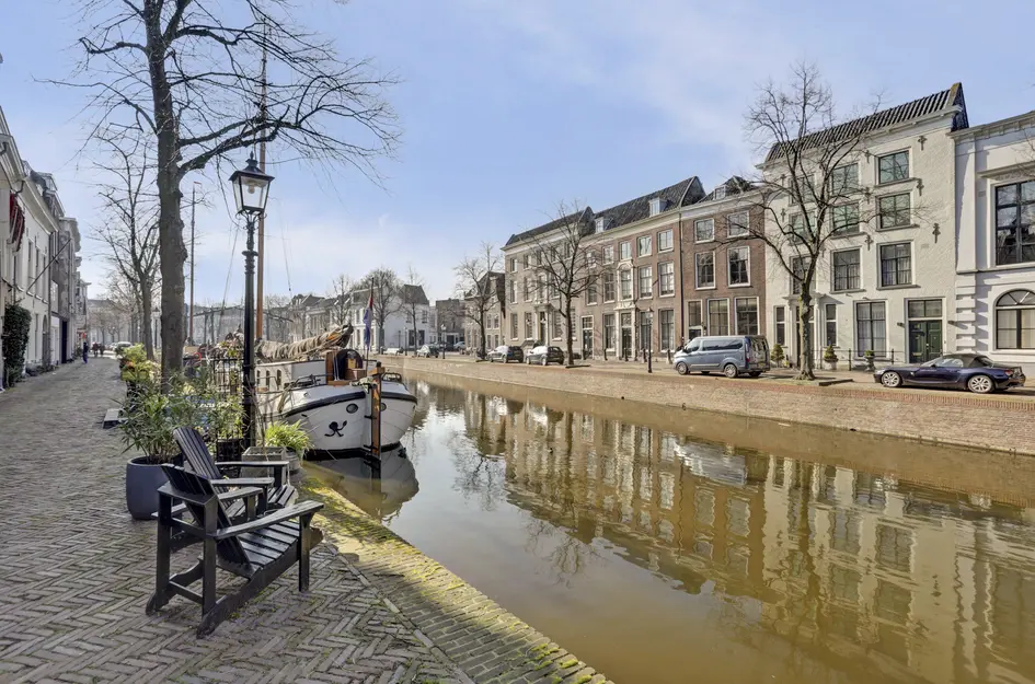 Hoogstraat 144