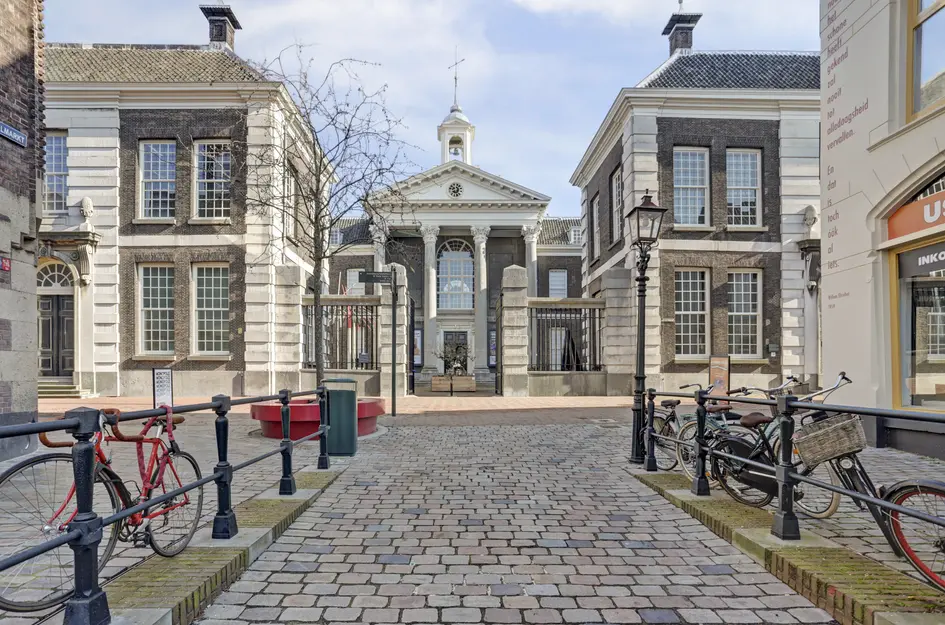 Hoogstraat 144