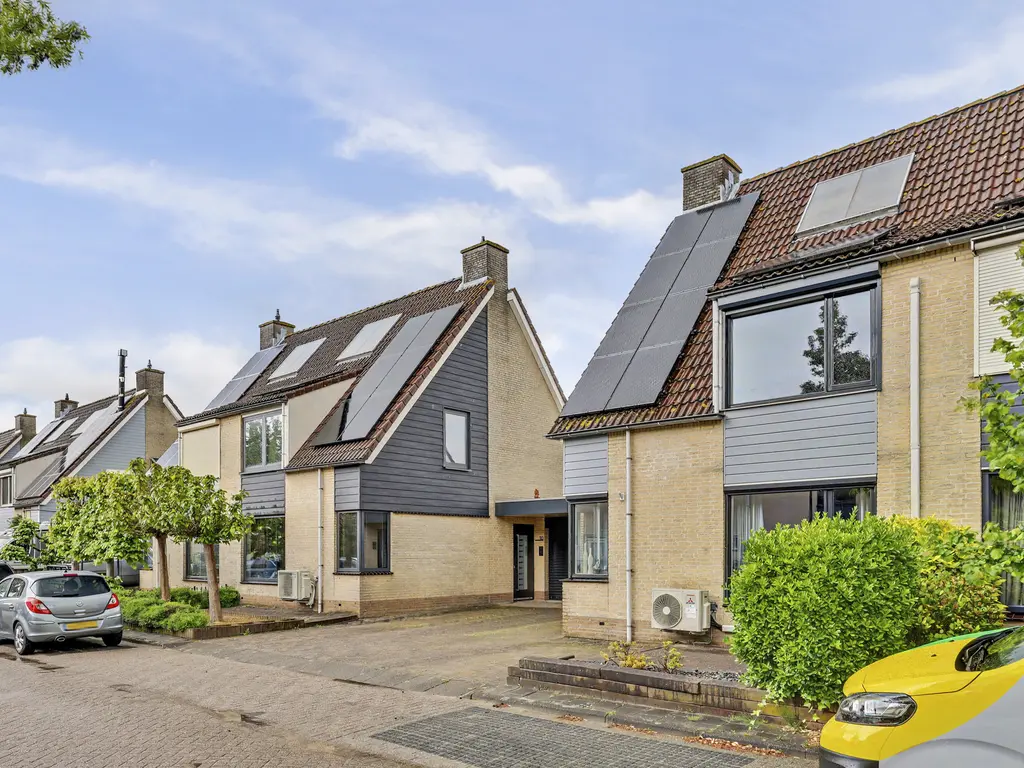 Willem Alexanderstraat 8, ZWARTEWAAL