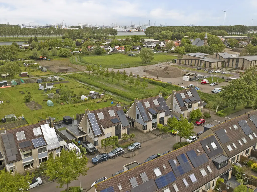 Willem Alexanderstraat 8, ZWARTEWAAL