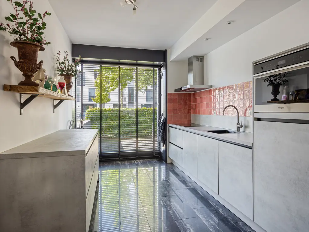 Menorcalaan 33, ROTTERDAM