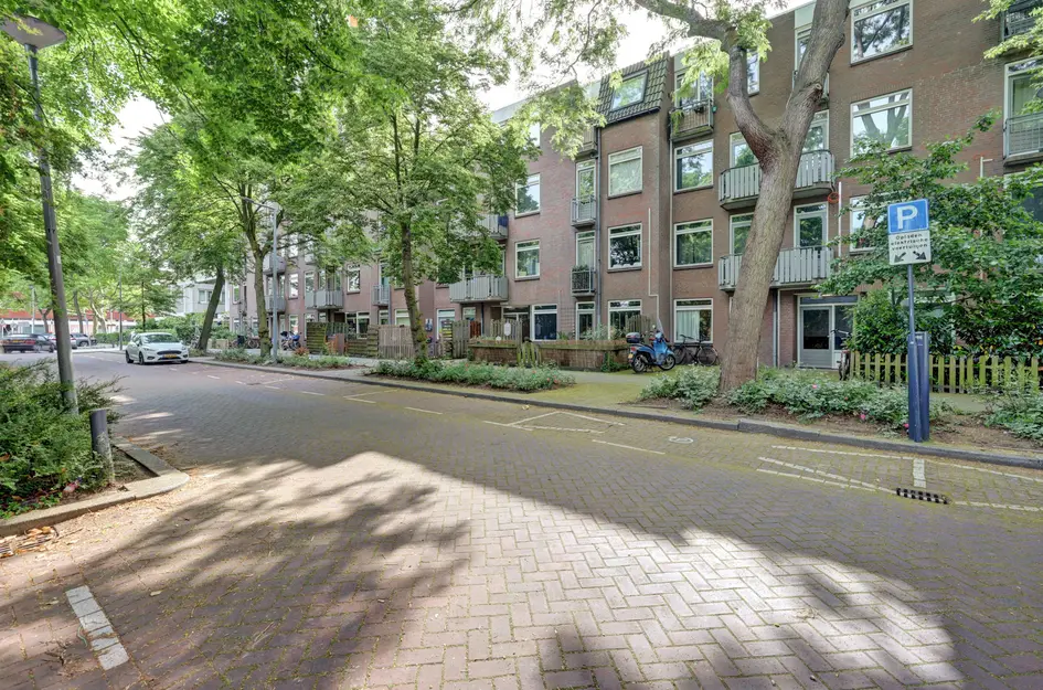 Adriaen van der Doeslaan 119D