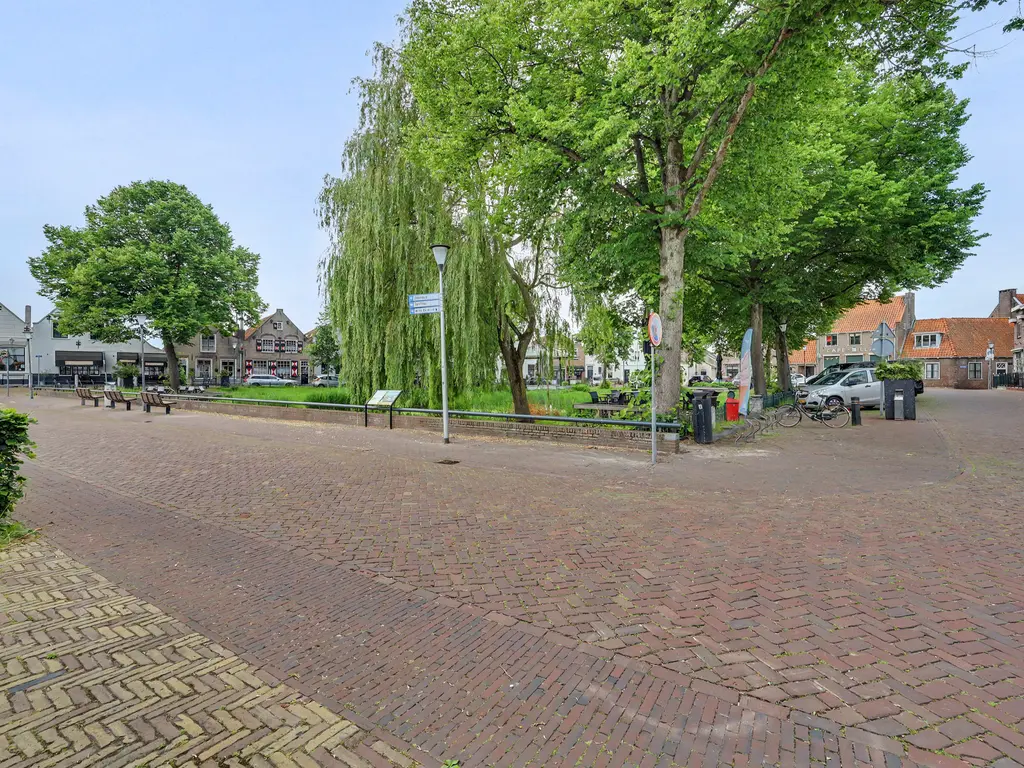 Stationsweg 1, ZUIDLAND