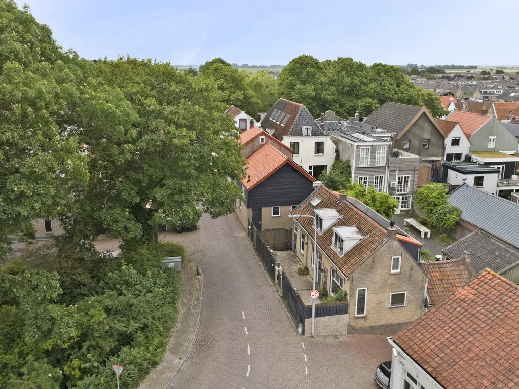 Stationsweg 1, ZUIDLAND