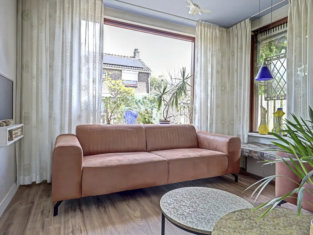 Ribeslaan 30, SCHIEDAM