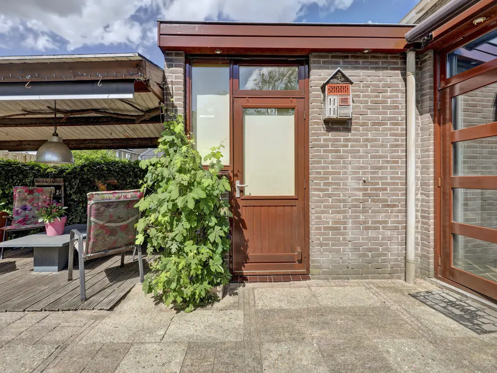 Ribeslaan 30, SCHIEDAM