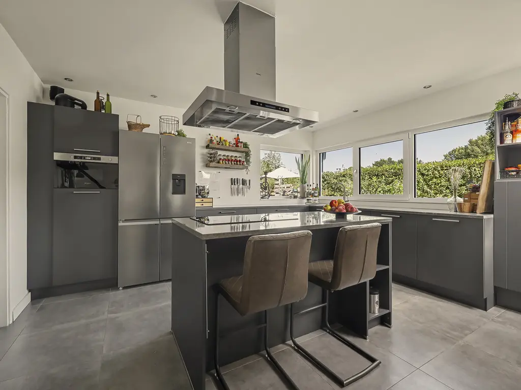 Breekade 7, SPIJKENISSE