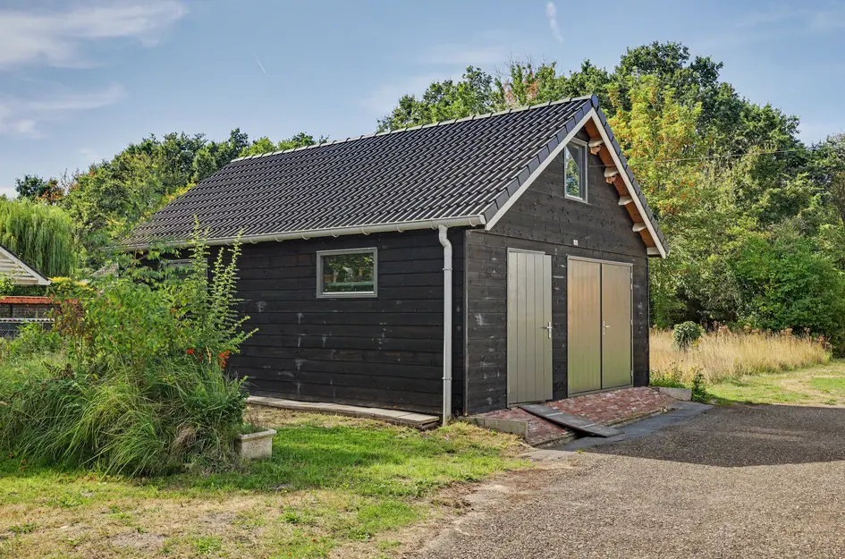 Middelweg 36