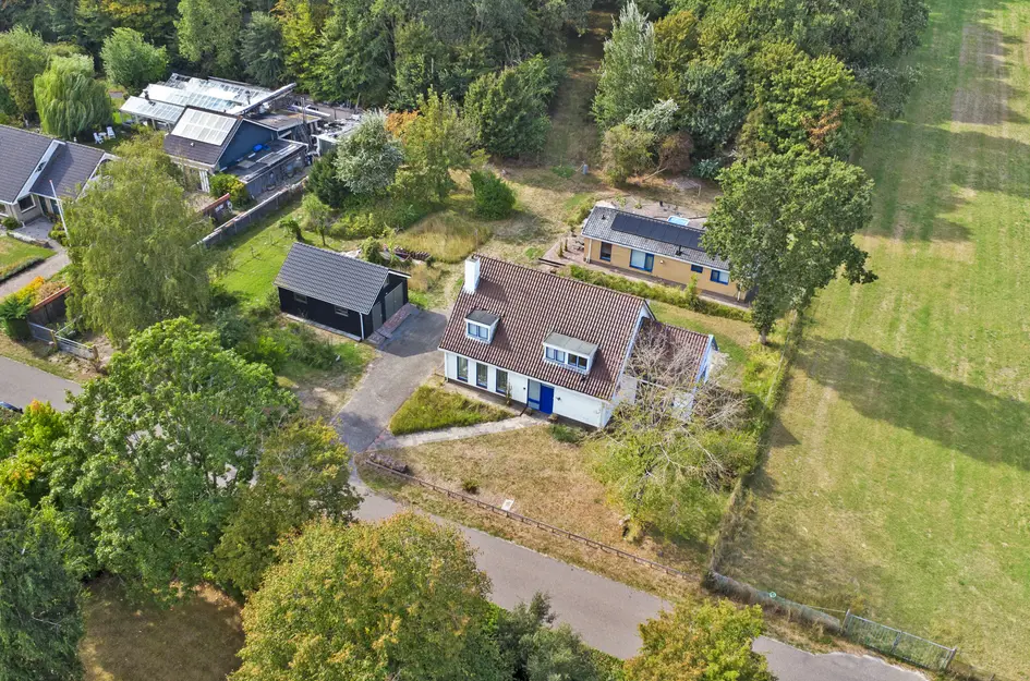 Middelweg 36
