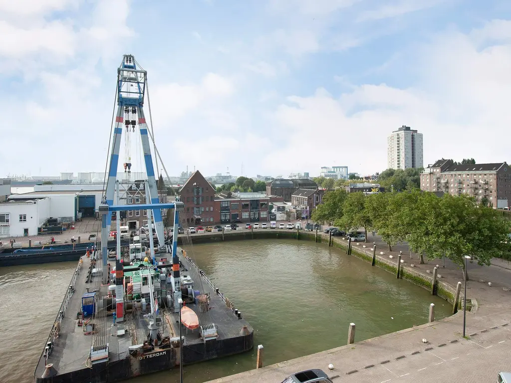 Koningin Wilhelminahaven NZ 2H, VLAARDINGEN