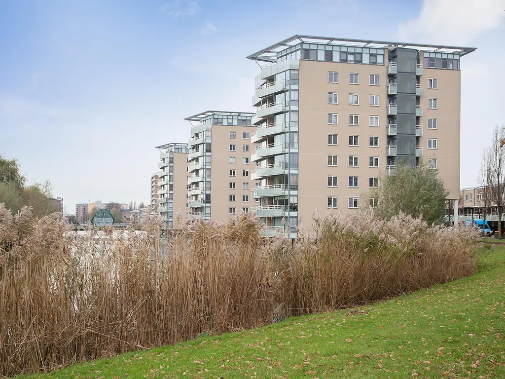 Joop den Uyllaan 143, SCHIEDAM