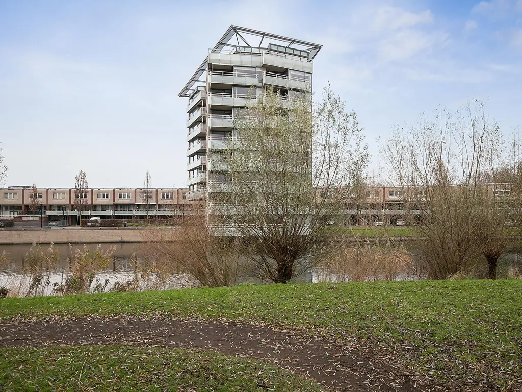 Joop den Uyllaan 143, SCHIEDAM