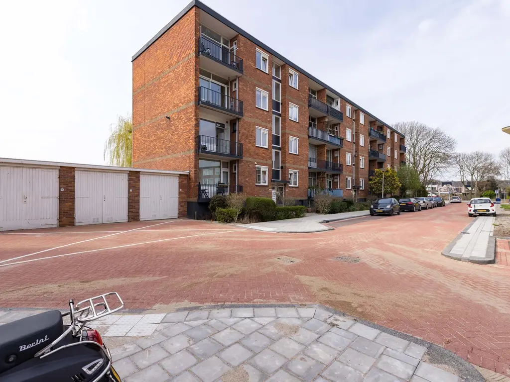 Menno ter Braakstraat 12A, SPIJKENISSE