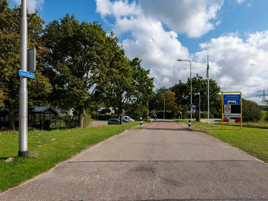 Gorsplein 2, Larixhof 6 , OOSTVOORNE