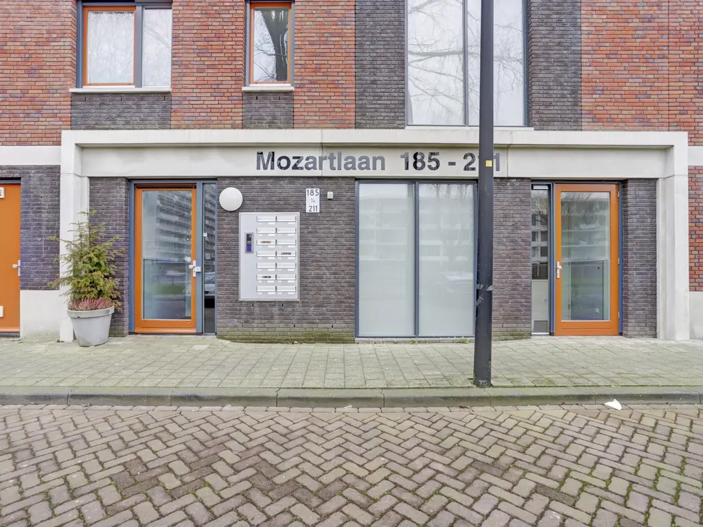 Mozartlaan 203, SCHIEDAM