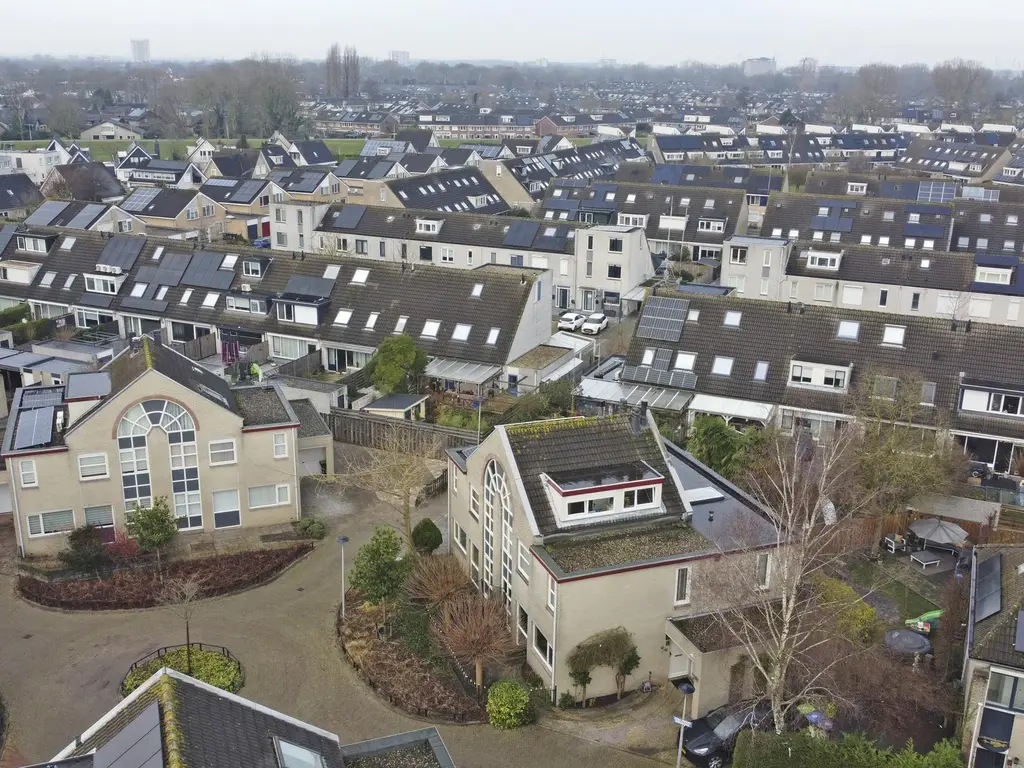 Reina Prinsen Geerligspad 18, SPIJKENISSE