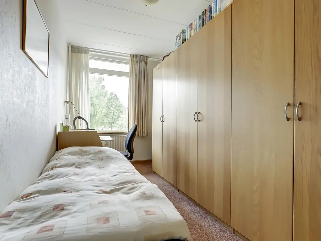 Staringplantsoen 1A, SPIJKENISSE
