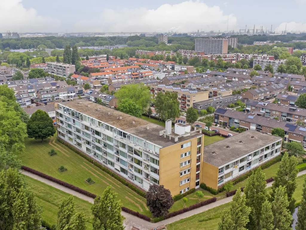 Staringplantsoen 1A, SPIJKENISSE