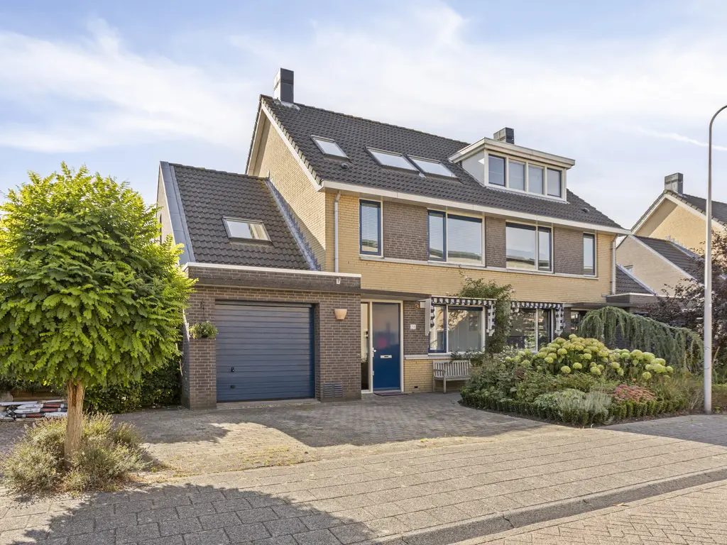 Paganinistraat 28, CAPELLE AAN DEN IJSSEL