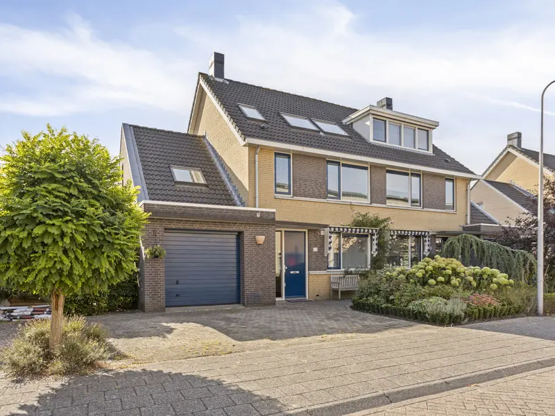 Paganinistraat 28, CAPELLE AAN DEN IJSSEL