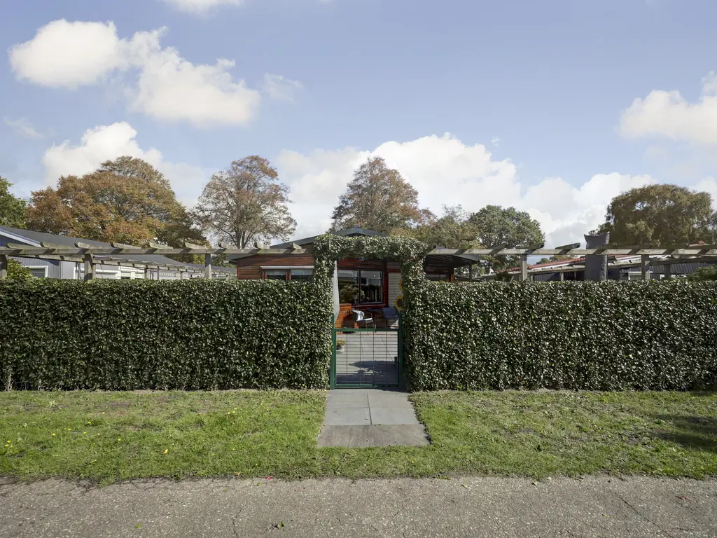 Gorsplein 2, Meiendaal 5 , OOSTVOORNE