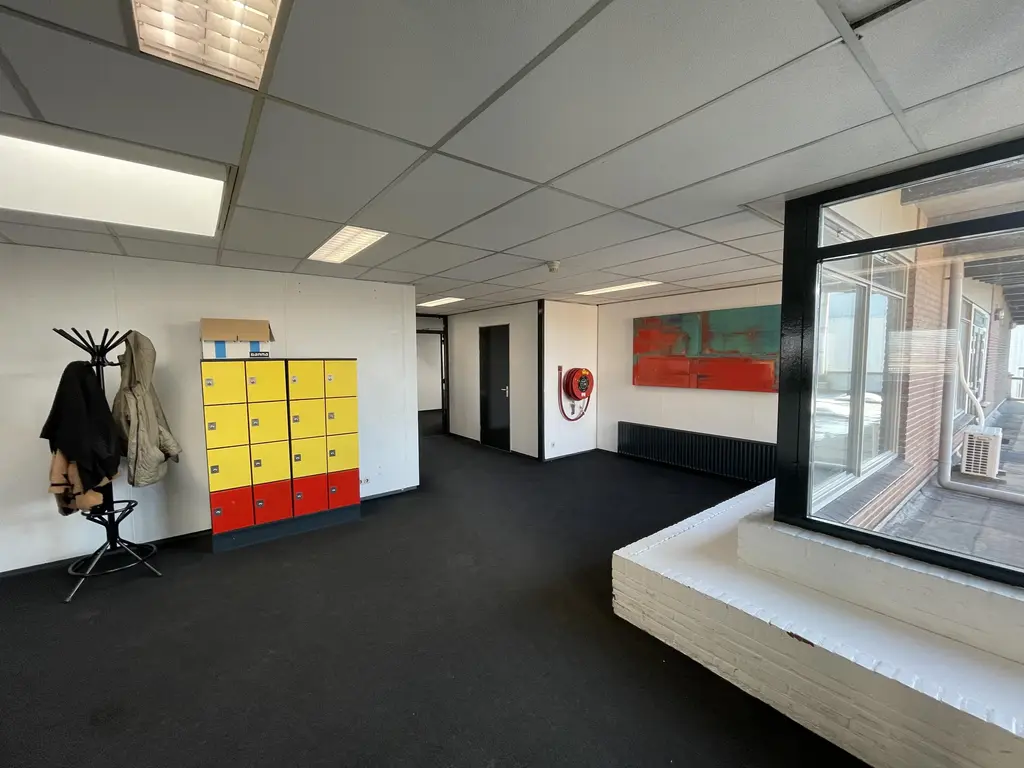 Koningin Wilhelminahaven ZZ 19, VLAARDINGEN