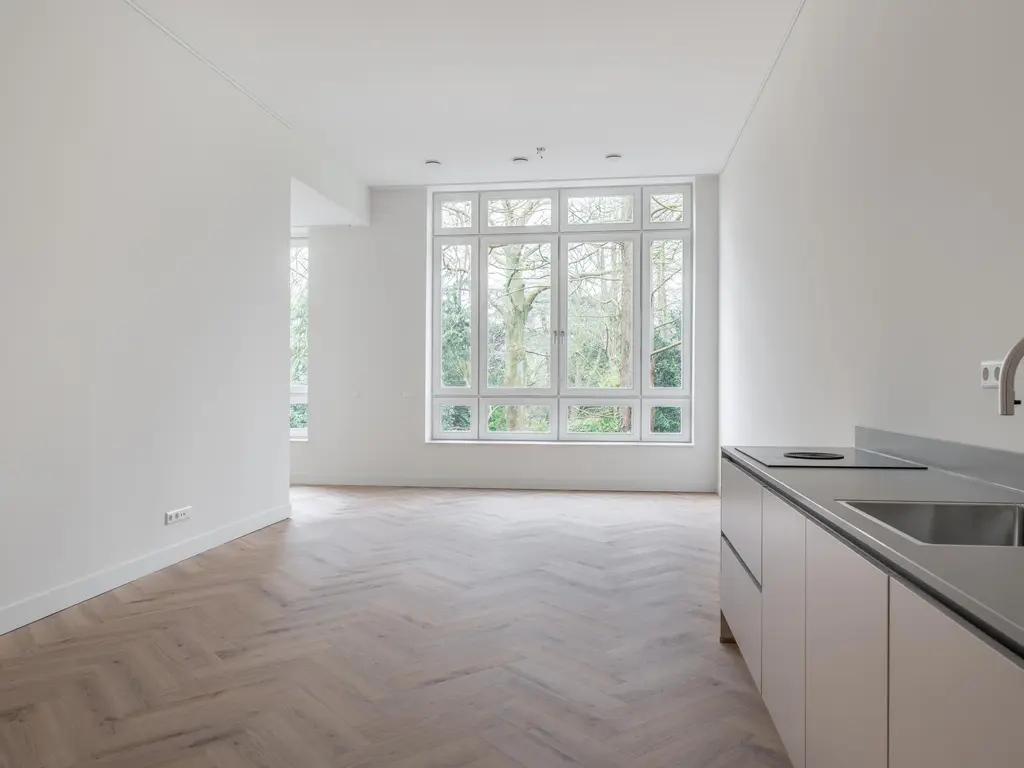 Westzeedijk 140B, ROTTERDAM