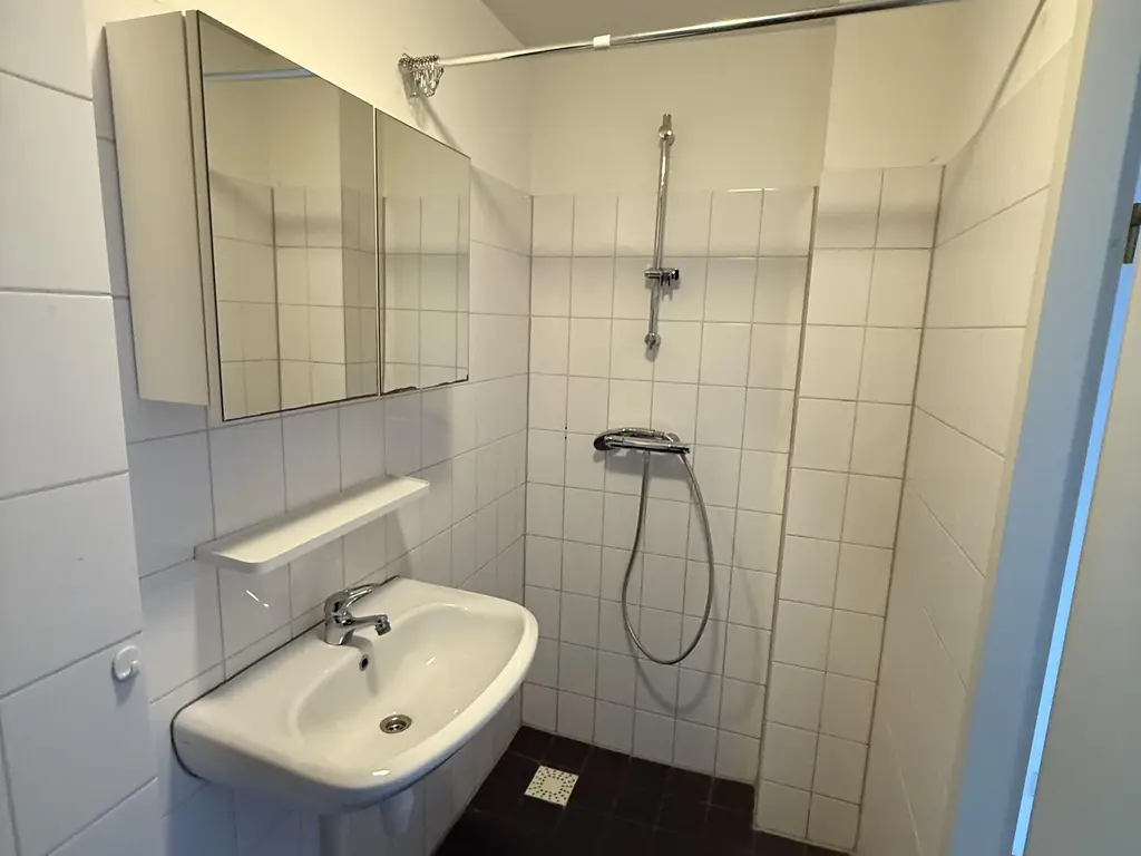 Strevelsweg 57A, ROTTERDAM