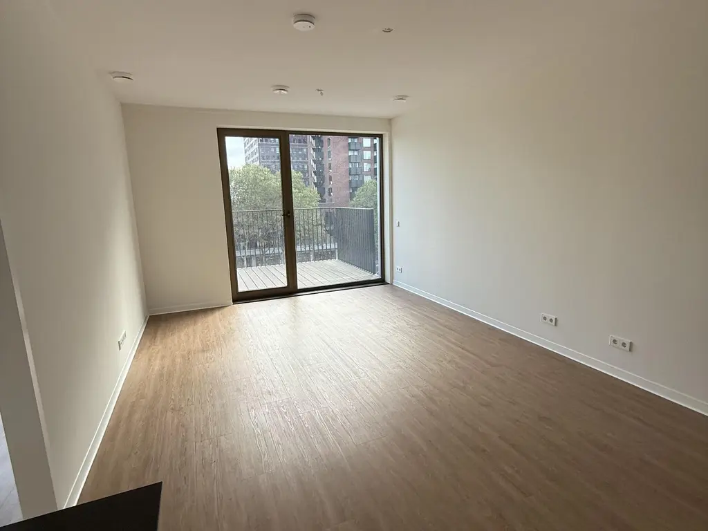 Bundweg 35, ROTTERDAM