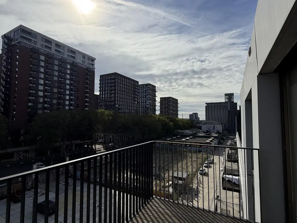 Bundweg 35, ROTTERDAM