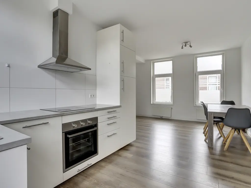 Dirk van Wassenaarstraat 28A, SCHIEDAM