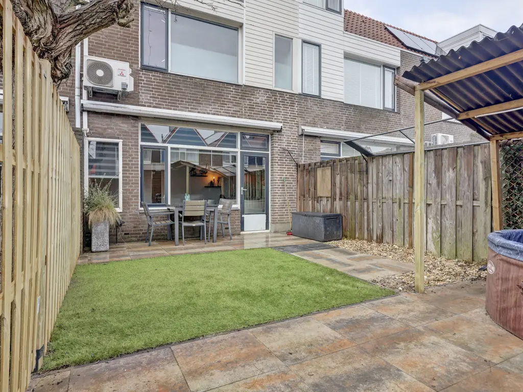 Dreef 58, HELLEVOETSLUIS