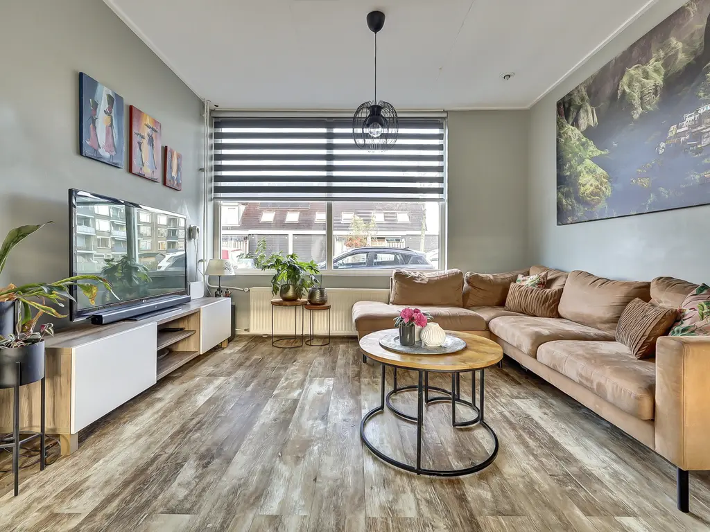 Gerard Doustraat 15, SPIJKENISSE