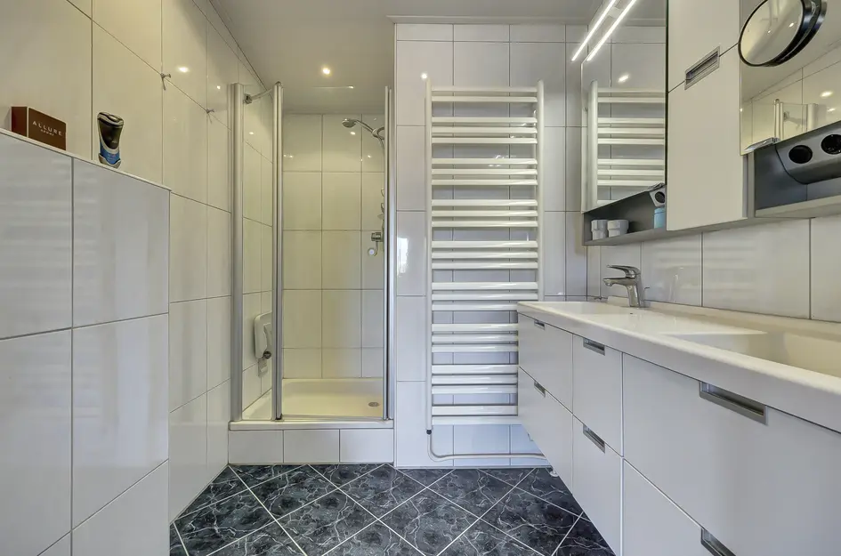 Notaris L P vd Blinkln 11a