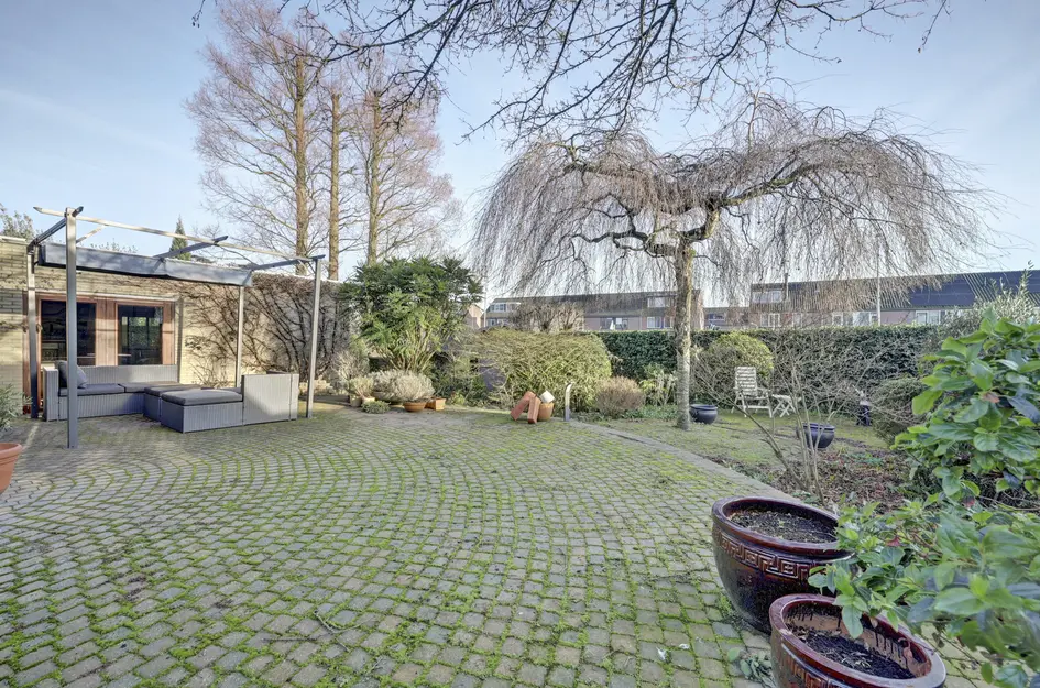 Notaris L P vd Blinkln 11a