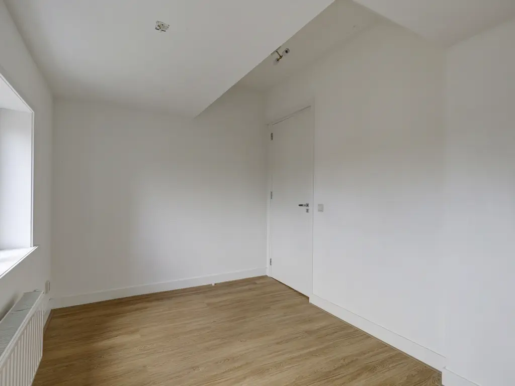 Mathenesserdijk 103B 04, ROTTERDAM