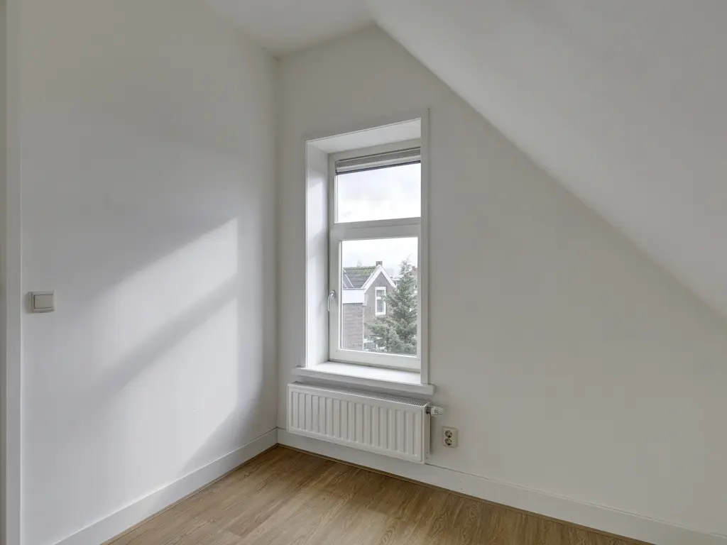 Mathenesserdijk 103B 04, ROTTERDAM