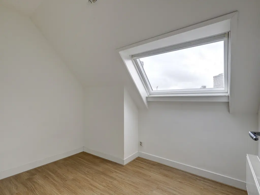 Mathenesserdijk 103B 04, ROTTERDAM