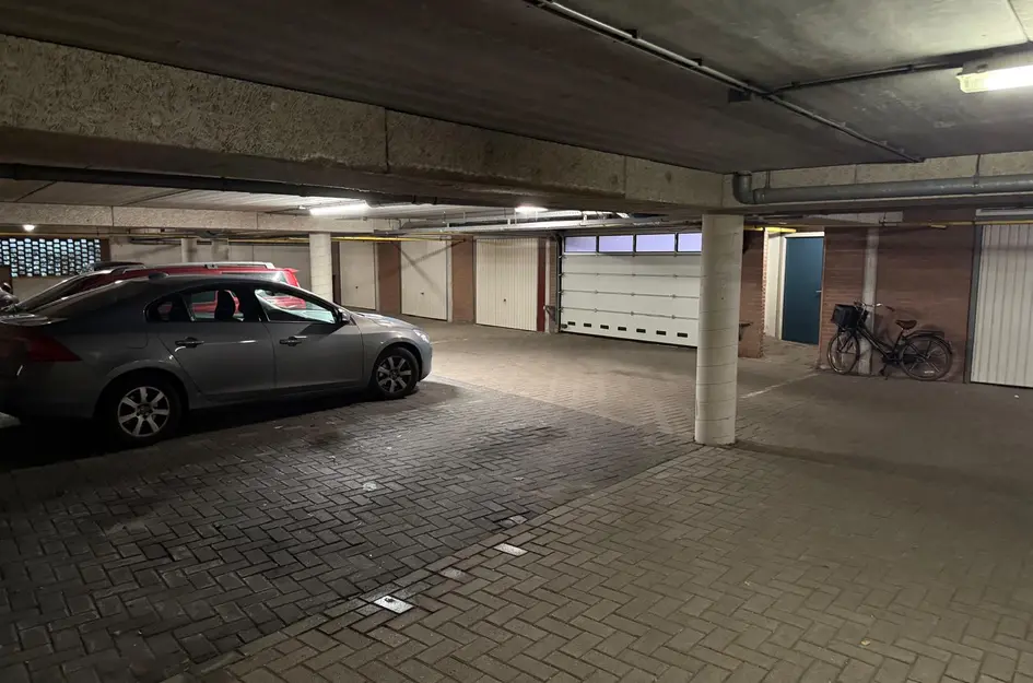 Lange Lombardstraat 74