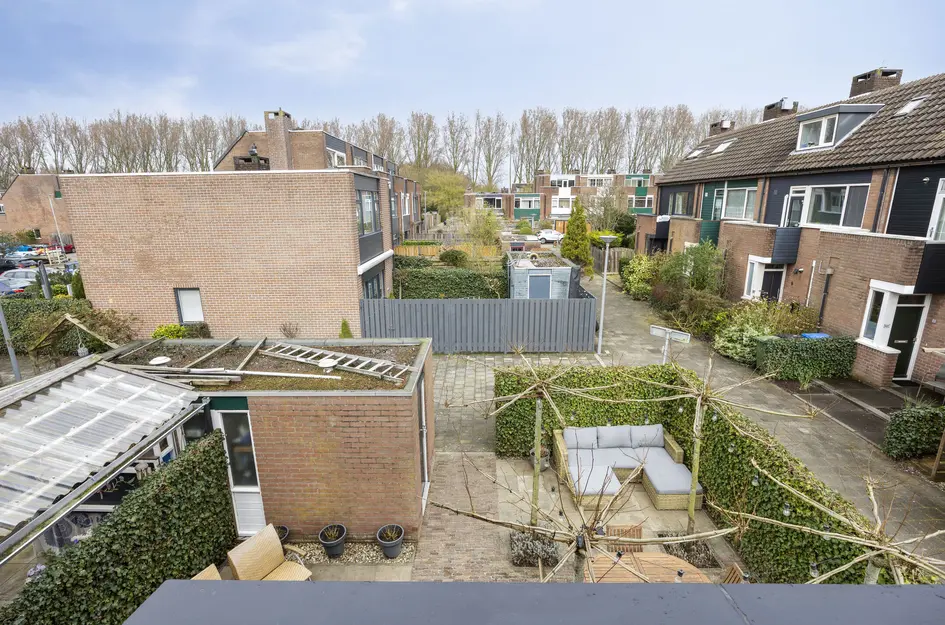 Karmozijnbes 18