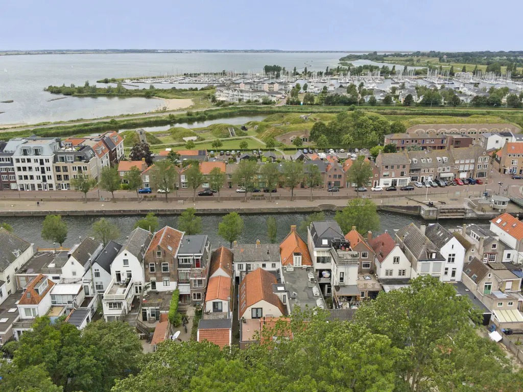 Oostkade 34, HELLEVOETSLUIS
