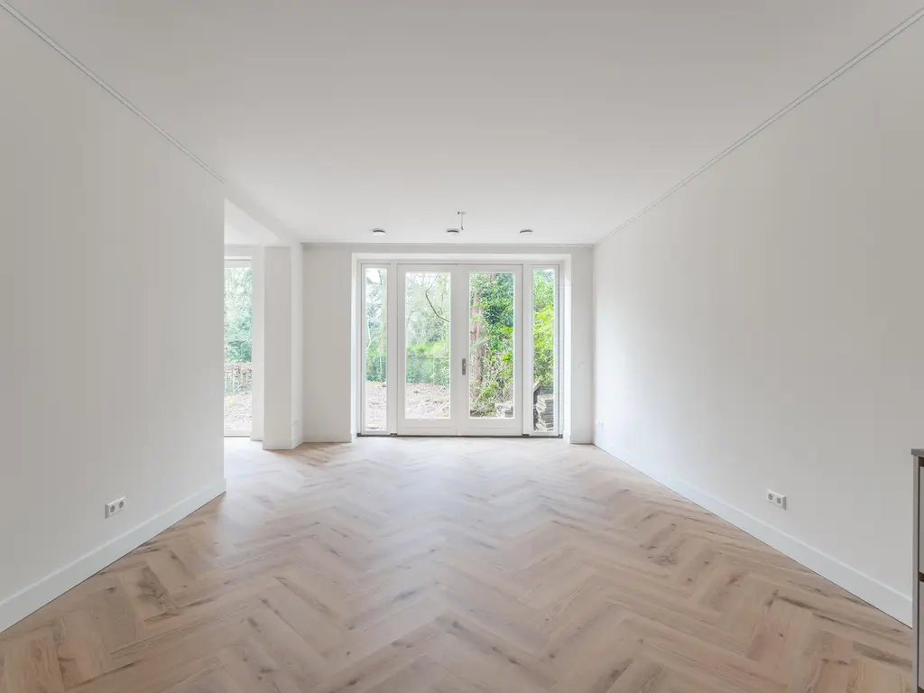 Westzeedijk 140A, ROTTERDAM