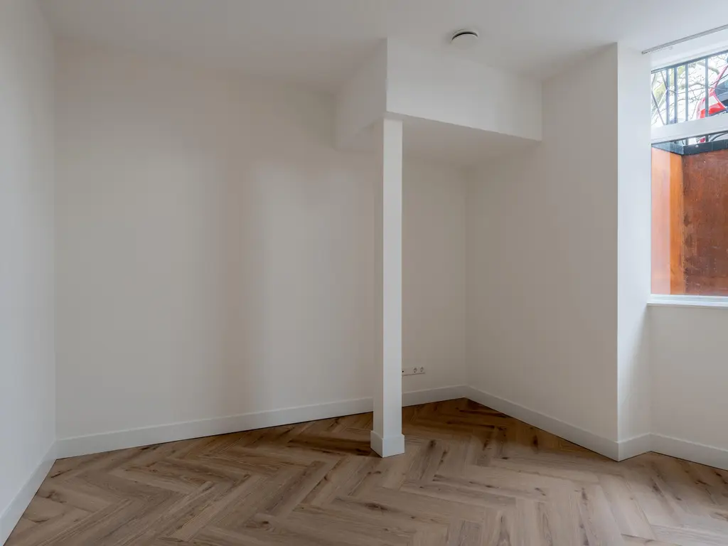 Westzeedijk 140A, ROTTERDAM