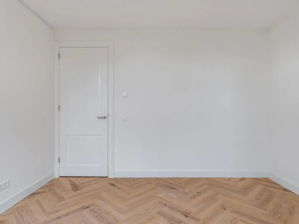 Westzeedijk 140A, ROTTERDAM
