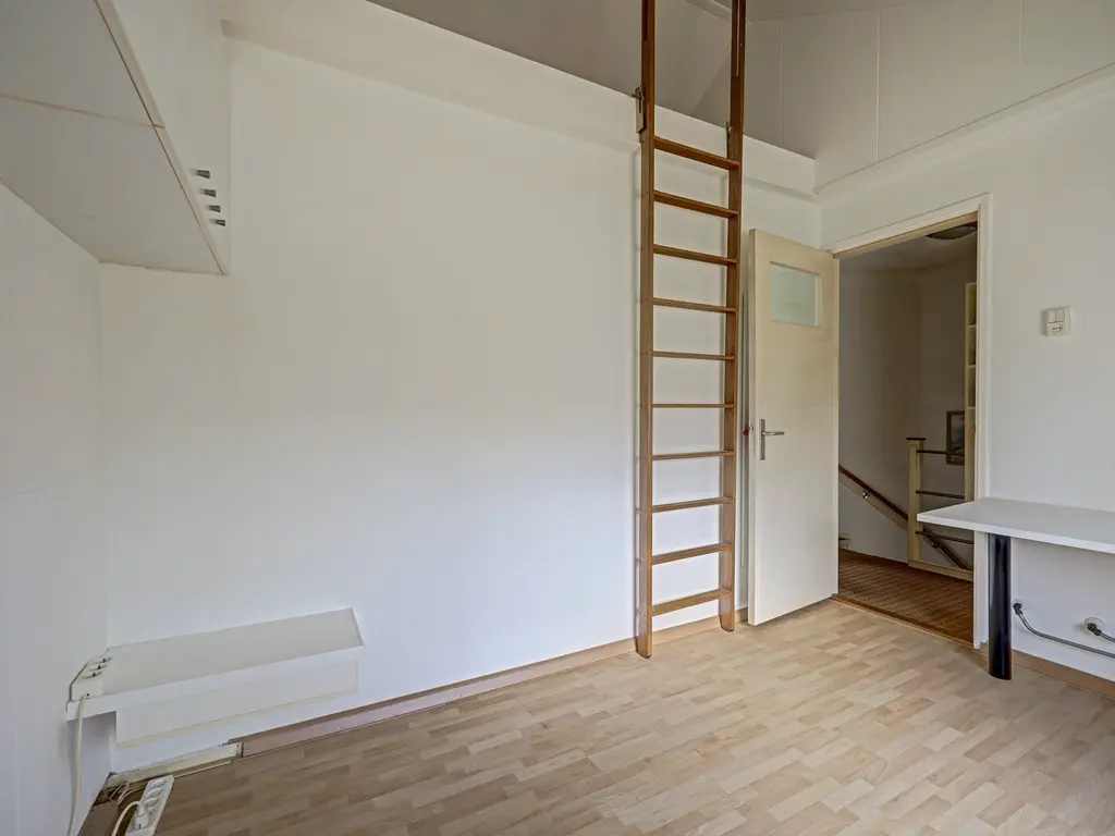 Ribeslaan 30, SCHIEDAM