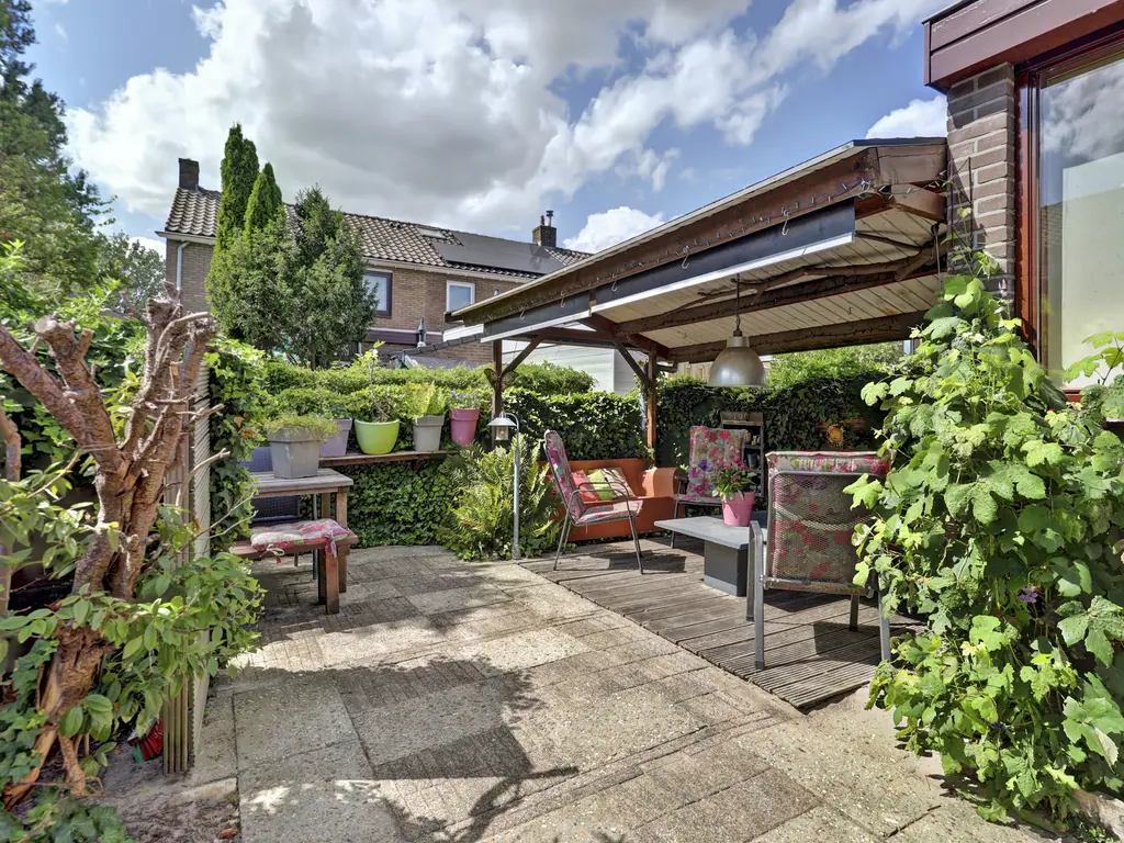 Ribeslaan 30, SCHIEDAM