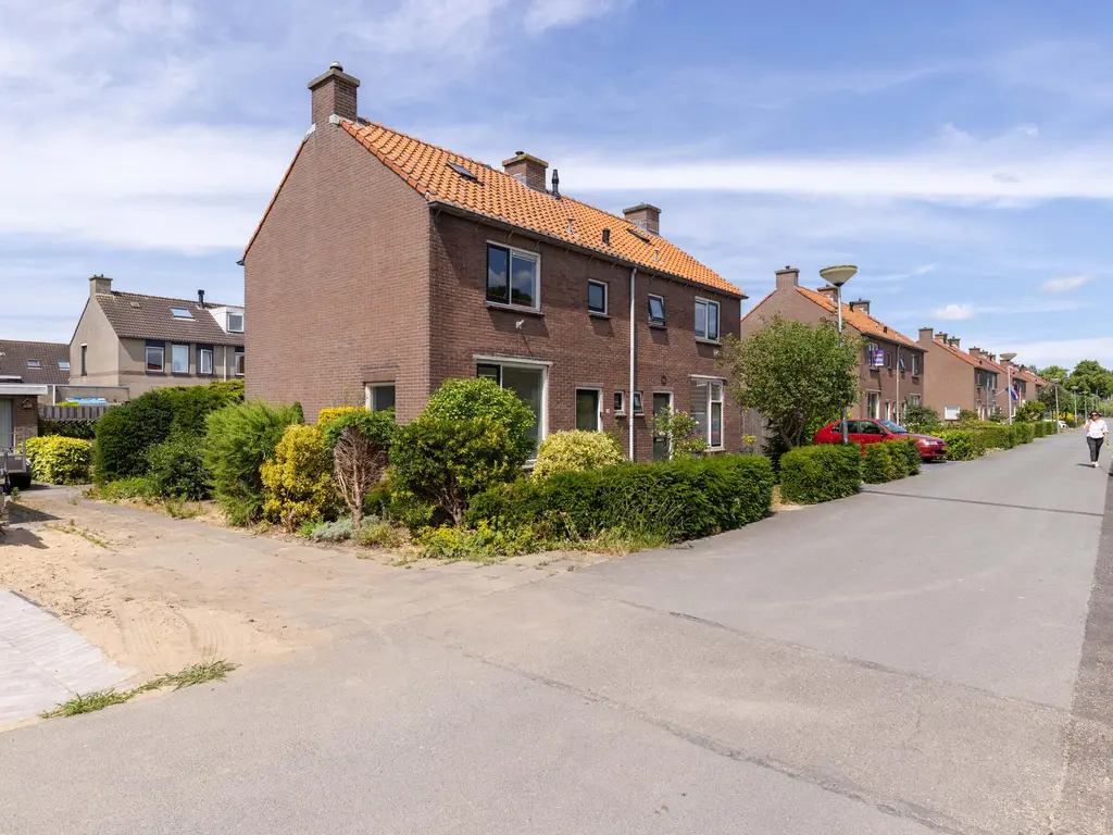 Jan Hoogstadlaan 28, HEKELINGEN