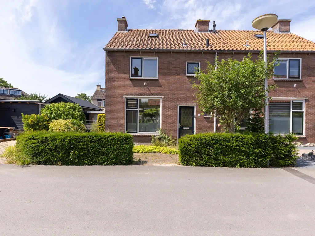 Jan Hoogstadlaan 28, HEKELINGEN