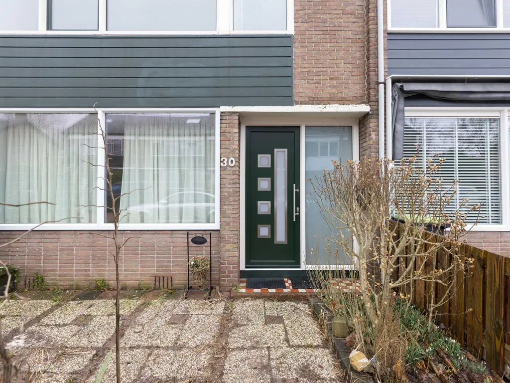 A.M. de Jongstraat 30, SPIJKENISSE