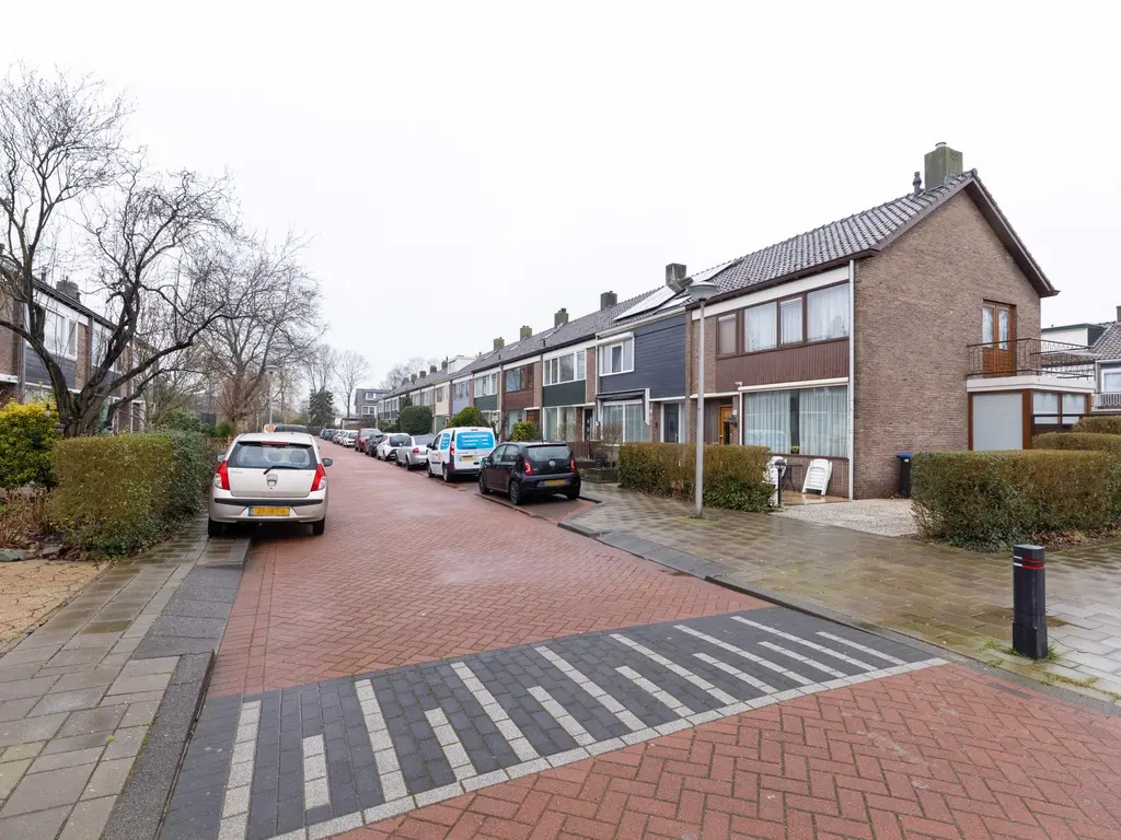 A.M. de Jongstraat 30, SPIJKENISSE